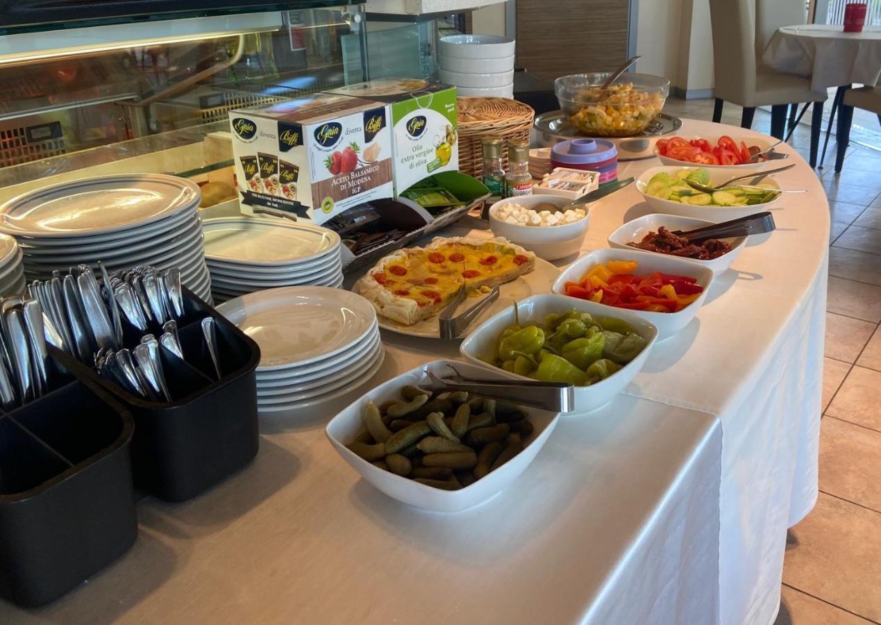 Aparthotel Gioia กาออร์เล ภายนอก รูปภาพ