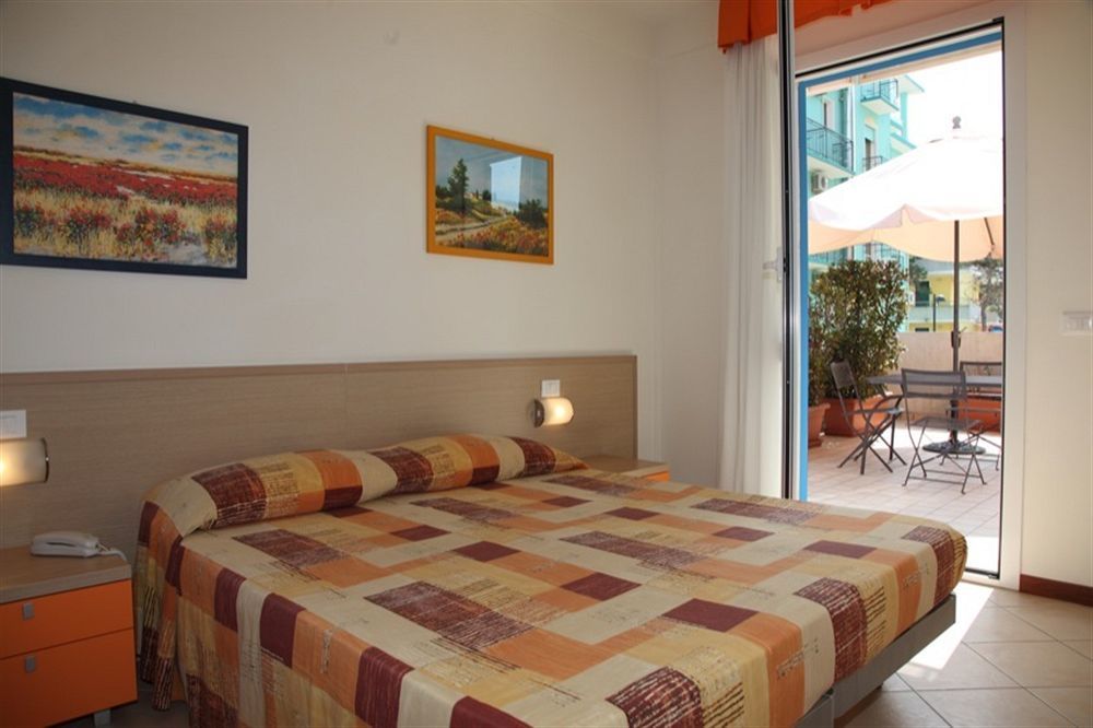 Aparthotel Gioia กาออร์เล ภายนอก รูปภาพ